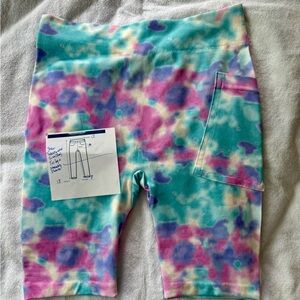 Star Twenty-one Womens Tie Dye Pocket Biker Athletic Walking Shorts NWOT